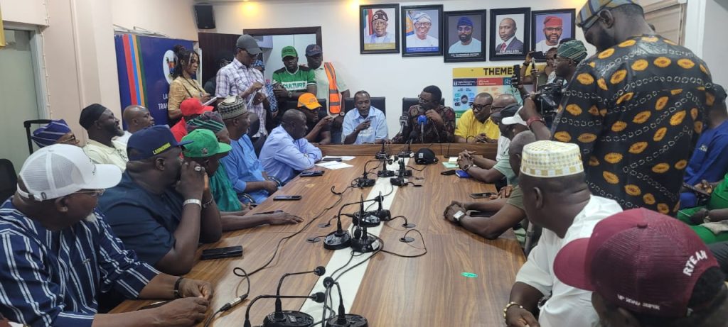Lagos Declares Zero Tolerance For Waste Dumping on Lagos Roads.
