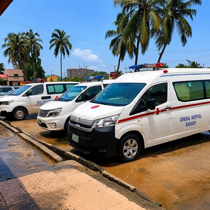 Lagos Resident applauds Emergency Responders For Saving His 7-Month-Old Daughter.